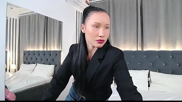 VikkyVonn webcam
