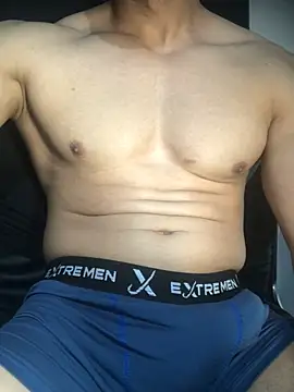 guh2026 live cam on StripChat