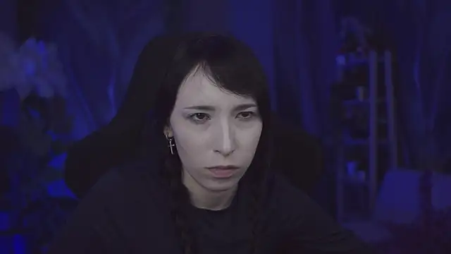 SeraphineSparda webcam