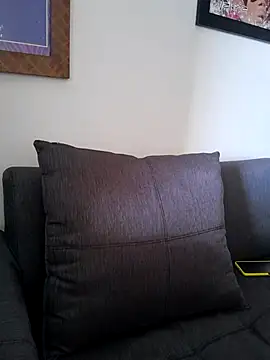 mell0102 webcam