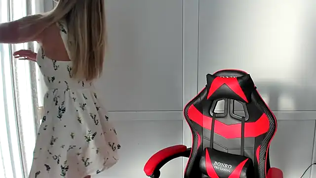 LilyDreamm webcam
