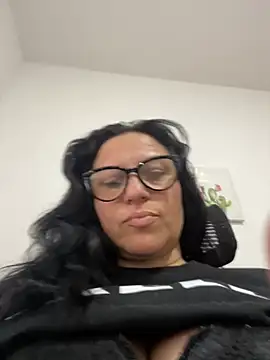Luna_milf13 webcam