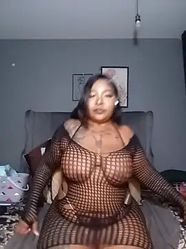 RealMsPEARLsEXY69 webcam