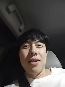 whitebriefboy webcam