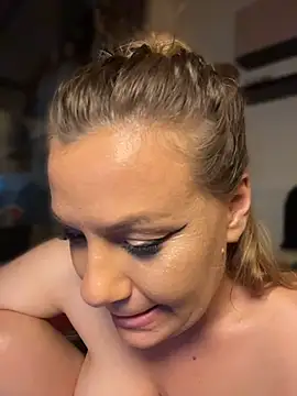 KrisKkiki webcam