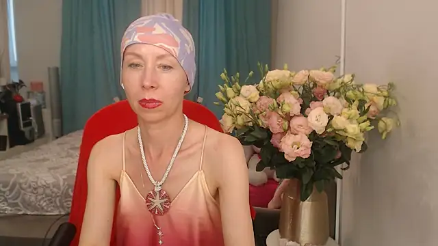LuxuryNika webcam
