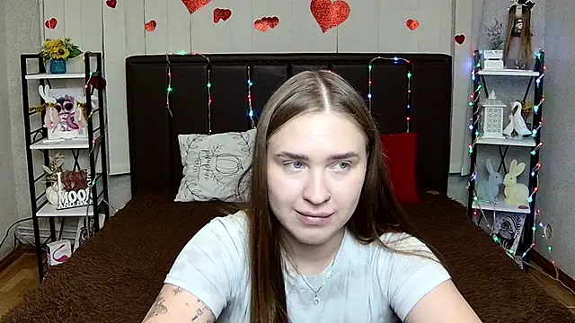 LauraHlot webcam