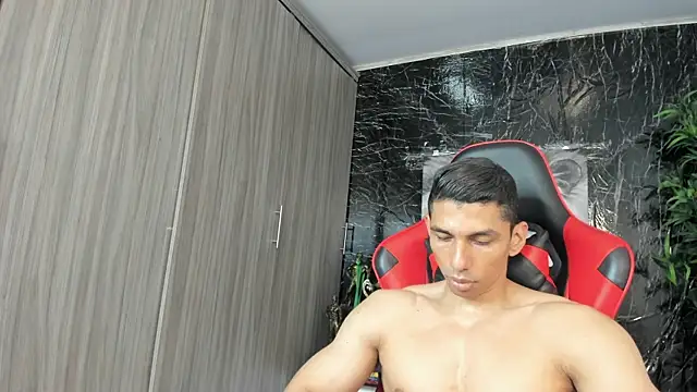 Erik_castle webcam