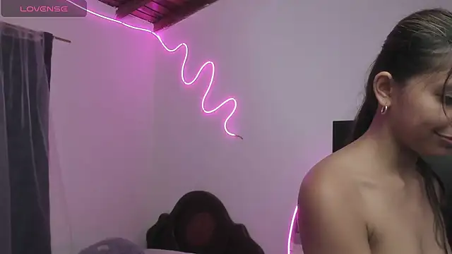 VALENTINADREAM webcam