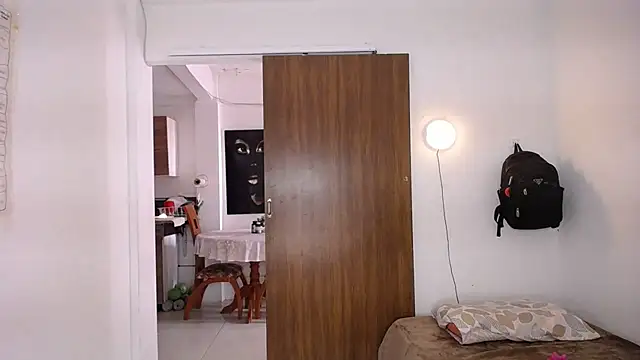 yselahot webcam