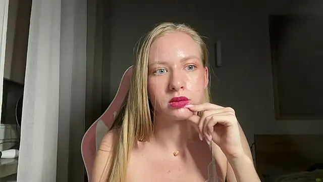 DarimBlondie live sex cam