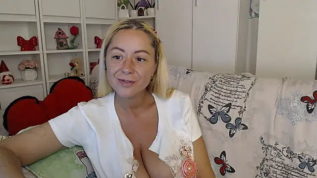 _karolynesyera_ webcam