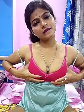 SUZY_QUEEN01 webcam