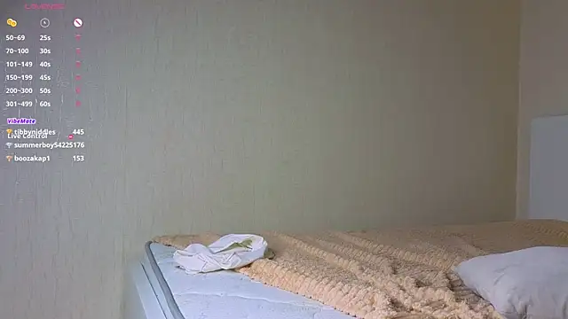 LitellyBella webcam