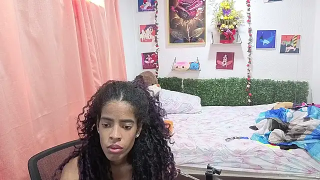 thianahorny webcam