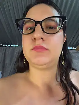 Soe_Lara webcam