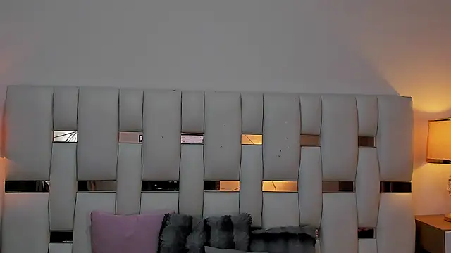 Nauthy_Nahomi webcam