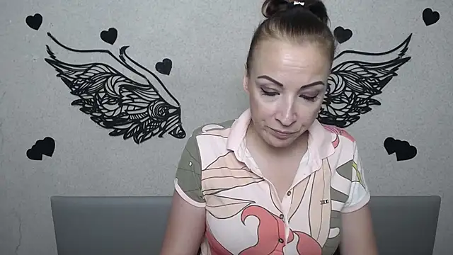ElizabethSho webcam