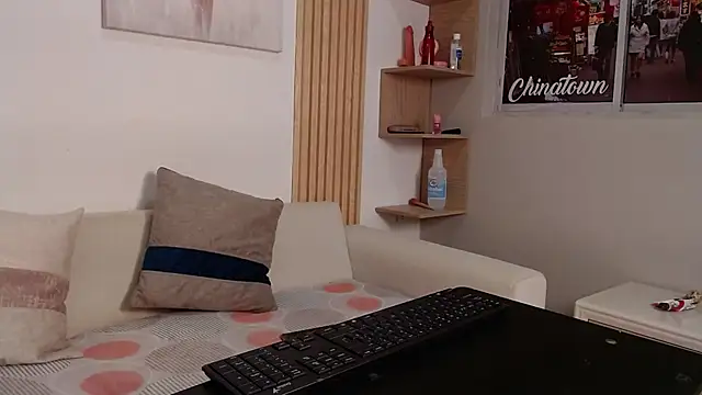 queen_adhara webcam