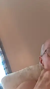 Joeyw57 webcam