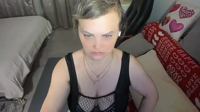 MildMature webcam