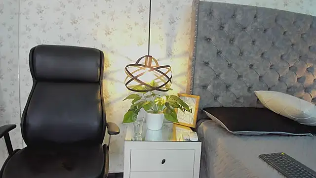 ChloeHarper_ webcam