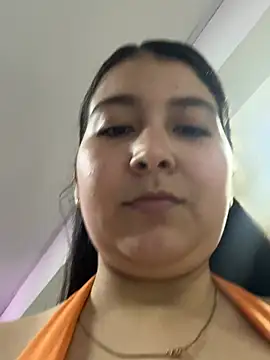 evelyn_1702 live cam on StripChat
