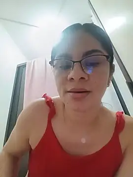 luna_pinky webcam