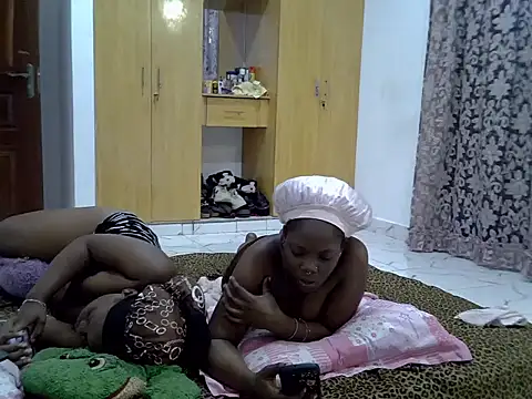 sexybaddies20 webcam