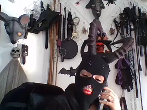 FeticheMacabre webcam