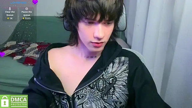 LeonBoykisser live webcam