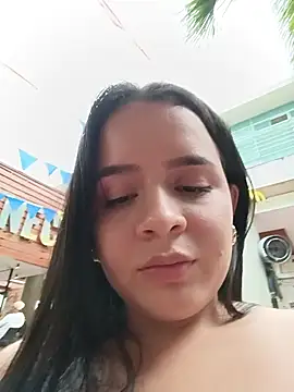 Julieth_hot-69 webcam