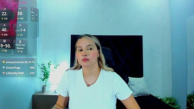 Emmaa_white_ webcam