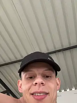 Daddyrich_632 live cam on StripChat