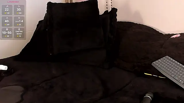 madii_lenon live cam on StripChat
