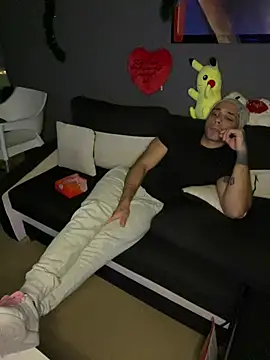 Mohdollmen live cam on StripChat