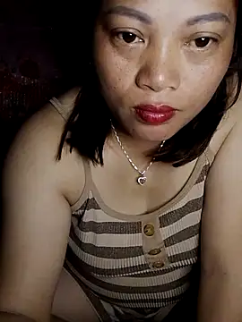 Qie_qir live cam on StripChat