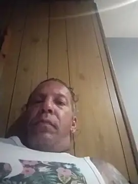 AceticPinscher live cam on StripChat