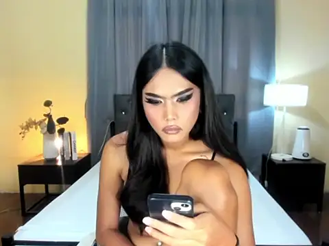 Ms_Kendal webcam