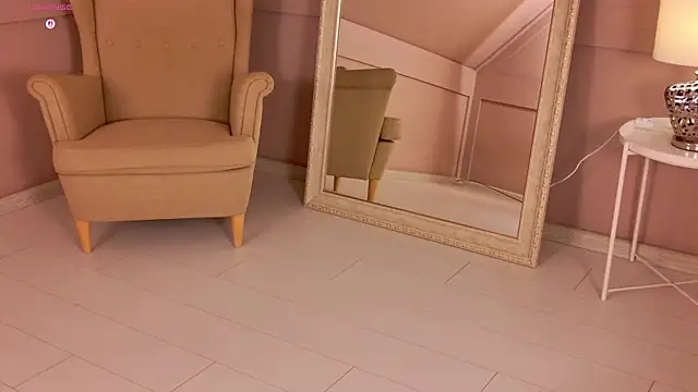 LeyaAtwood webcam