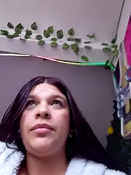 Layla-daring webcam