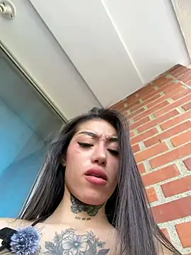 Ellelie_77 webcam