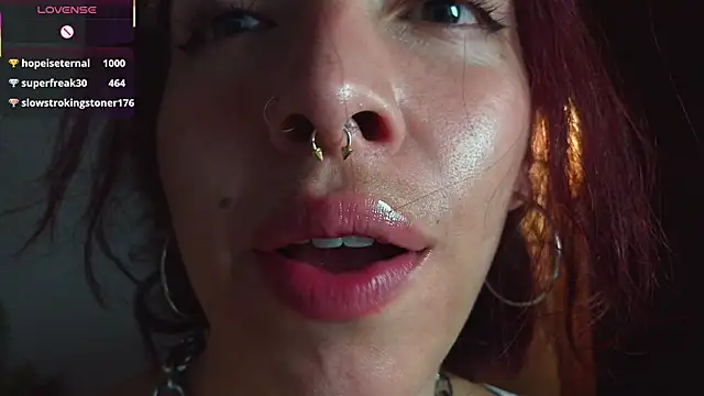 bri_von_dhara__ webcam