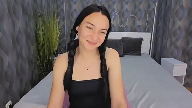 Yr_Shy_Bae webcam