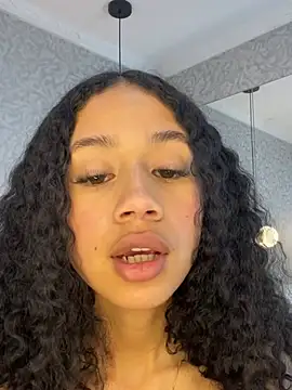 jadee8 webcam