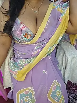 Curvy_Pooja live webcam