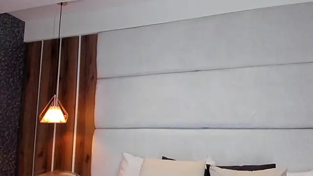 LolaGray__ webcam