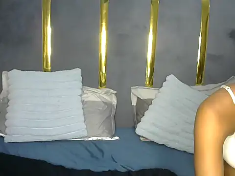 Velvet_Vixenn webcam