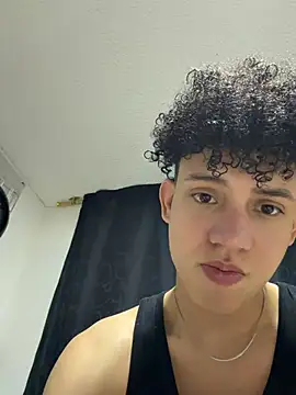 yoursexyjose webcam
