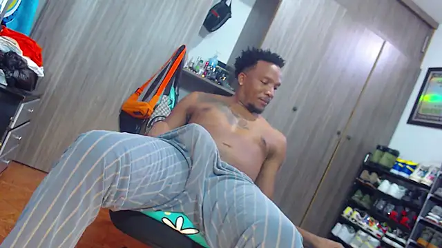 bigdickxblackx (Ask my age) - BIG STRONG DICK BIG LOAD OF MILK GOAL